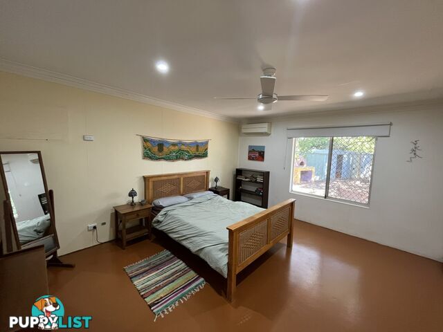 18 Clarke Street ARALUEN NT 0870