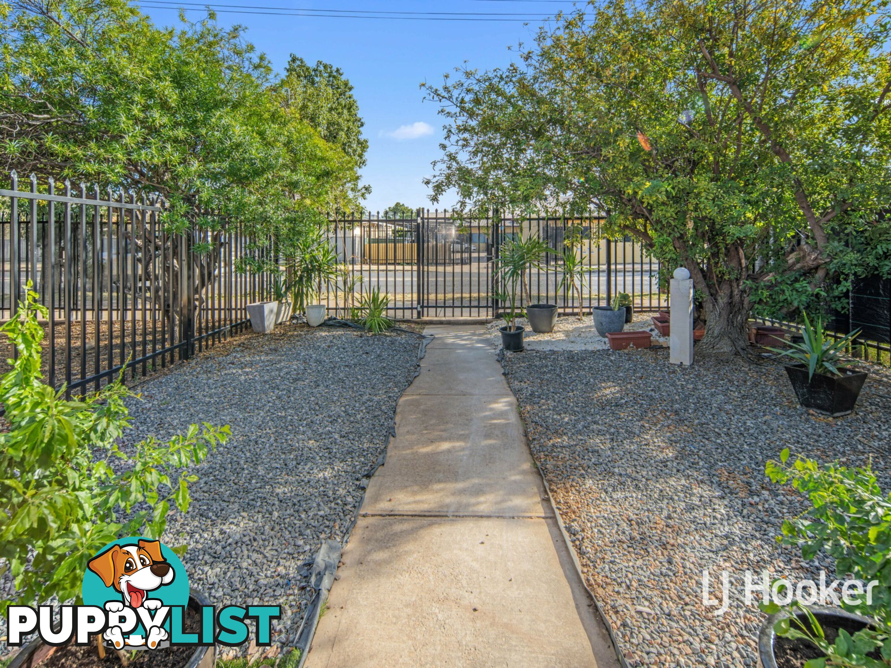 4/4 Undoolya Road EAST SIDE NT 0870