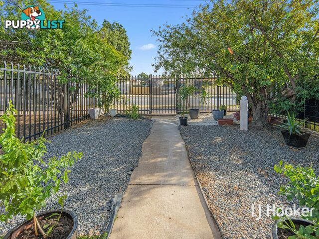 4/4 Undoolya Road EAST SIDE NT 0870