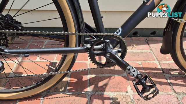 Kona Dr Dew hybrid road / mountain bicycle