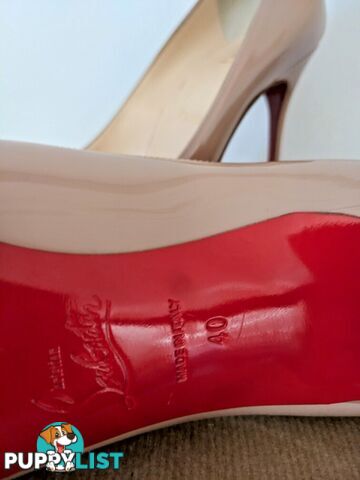 Christian Louboutin Authentic Pigalle 100 Patent Leather Pumps in Nude