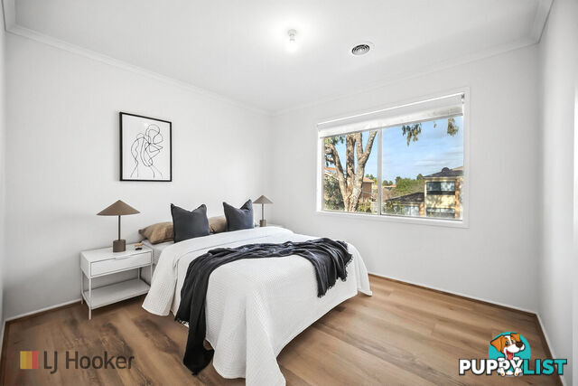 18 Salween Crescent ROXBURGH PARK VIC 3064