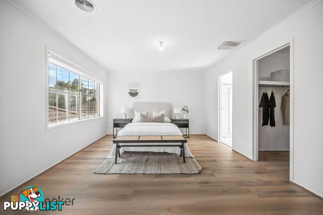 18 Salween Crescent ROXBURGH PARK VIC 3064
