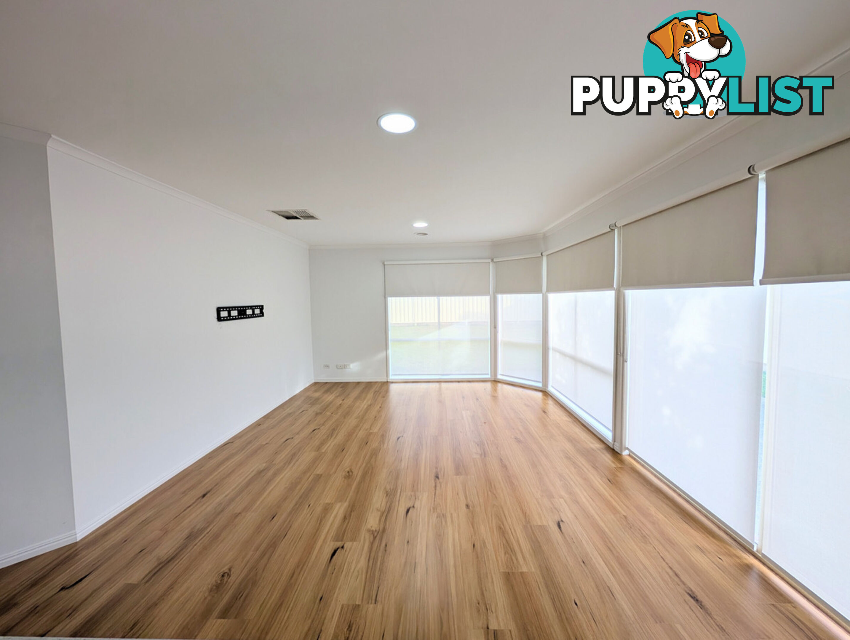 33 Southern Cross Drive ROXBURGH PARK VIC 3064