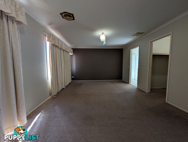18 Salween Crescent ROXBURGH PARK VIC 3064