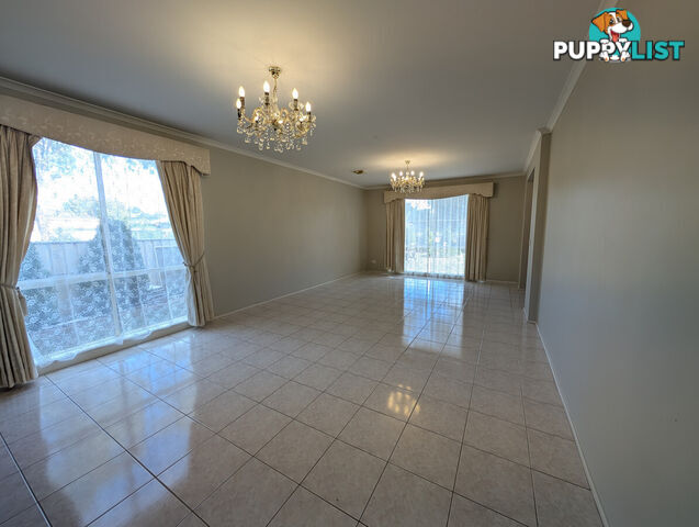 18 Salween Crescent ROXBURGH PARK VIC 3064