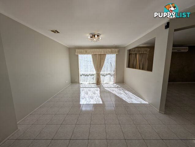 18 Salween Crescent ROXBURGH PARK VIC 3064