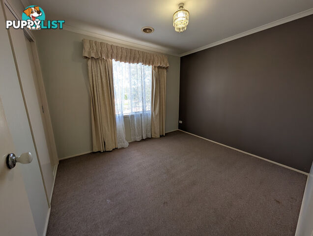 18 Salween Crescent ROXBURGH PARK VIC 3064