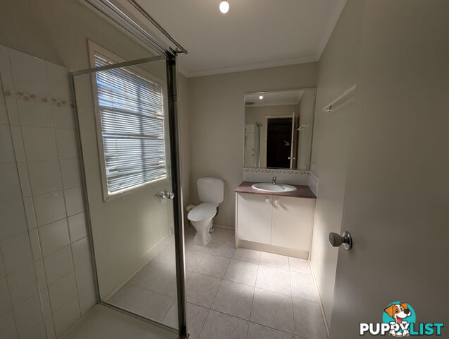 18 Salween Crescent ROXBURGH PARK VIC 3064