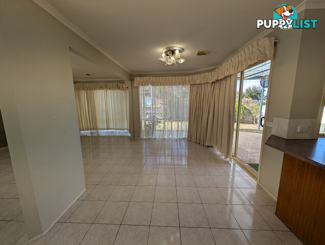 18 Salween Crescent ROXBURGH PARK VIC 3064