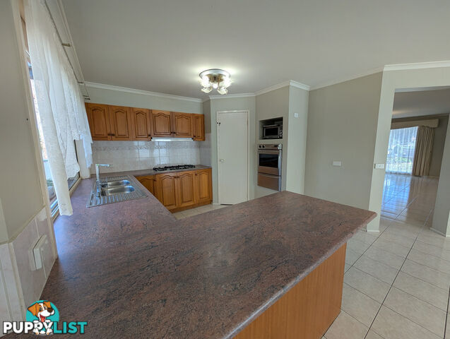 18 Salween Crescent ROXBURGH PARK VIC 3064