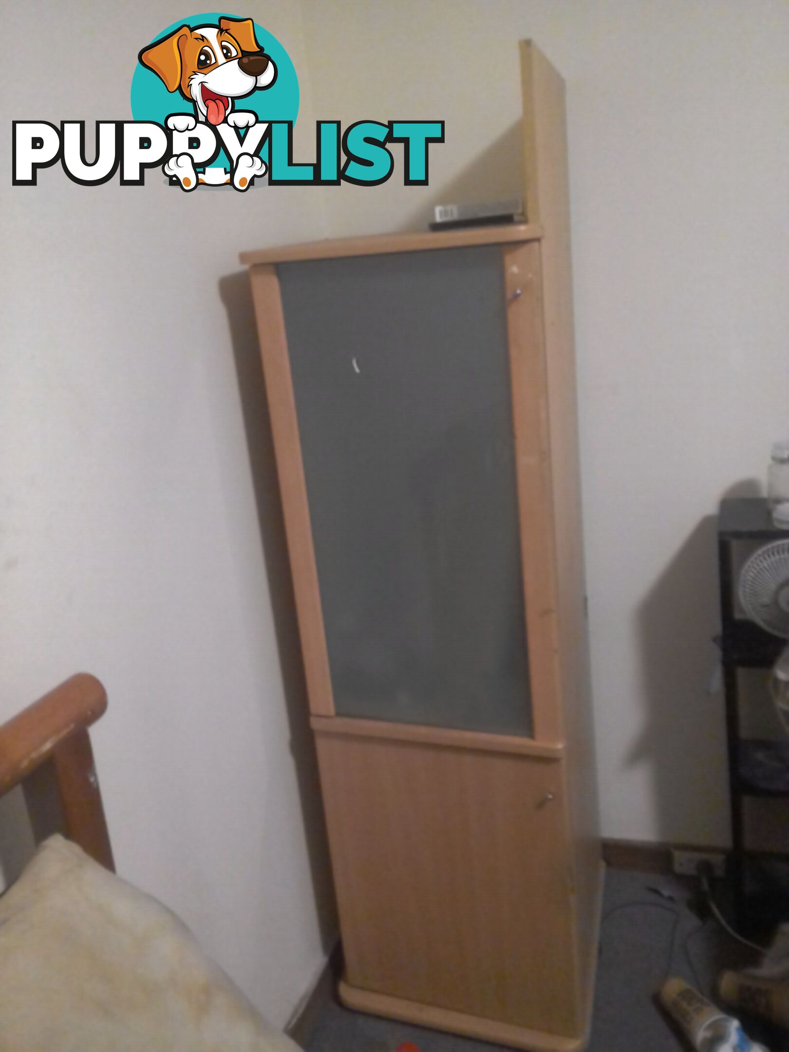 corner cupboard wardrobe cabniet glass door chipboard $35ono