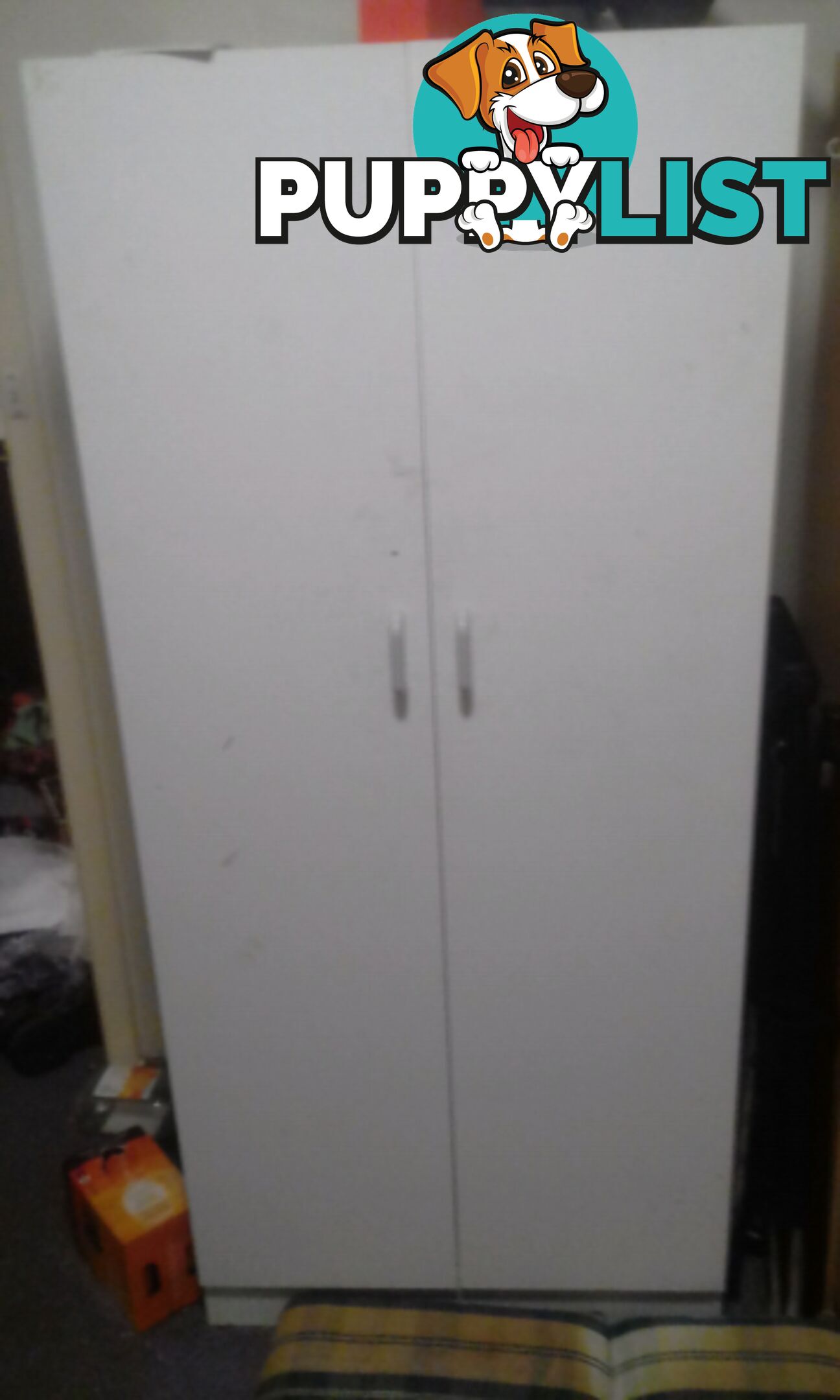 White cabniet chipboard cupboard -shelves 1800h800w420d $45ono