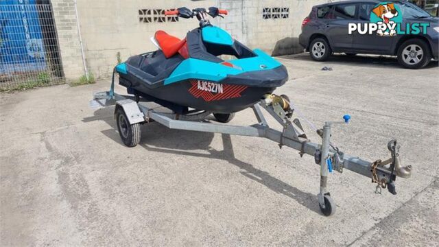 2017 SEA-DOO SPARKTRIXX   SKI