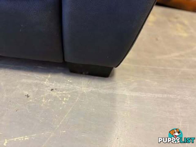 Three seater leather lounge in great condition - Embleton,Perth
