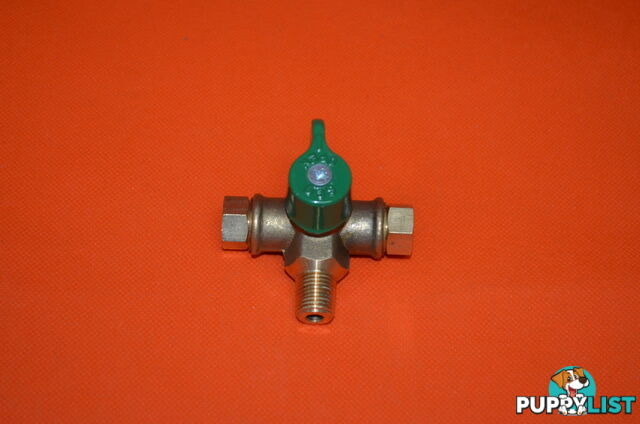 Manual change over valve for twin gas bottle set up - SKU5001