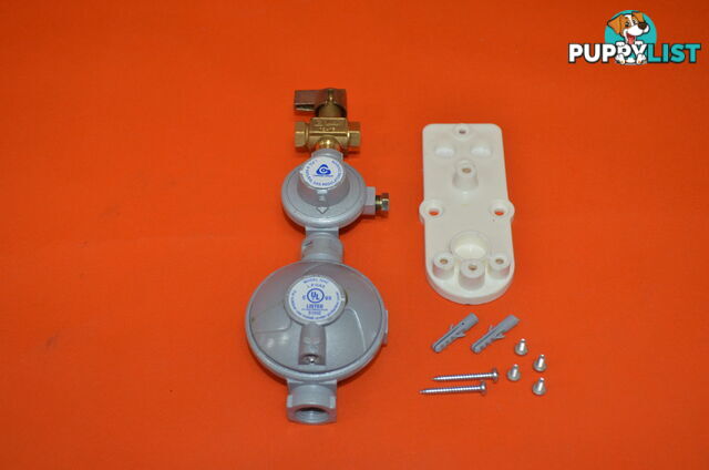 Gas regulator with bracket for single or twin gas bottles connection - SKU5000