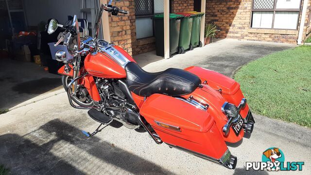 2017 Harley-Davidson Road King 107 (FLHR)
