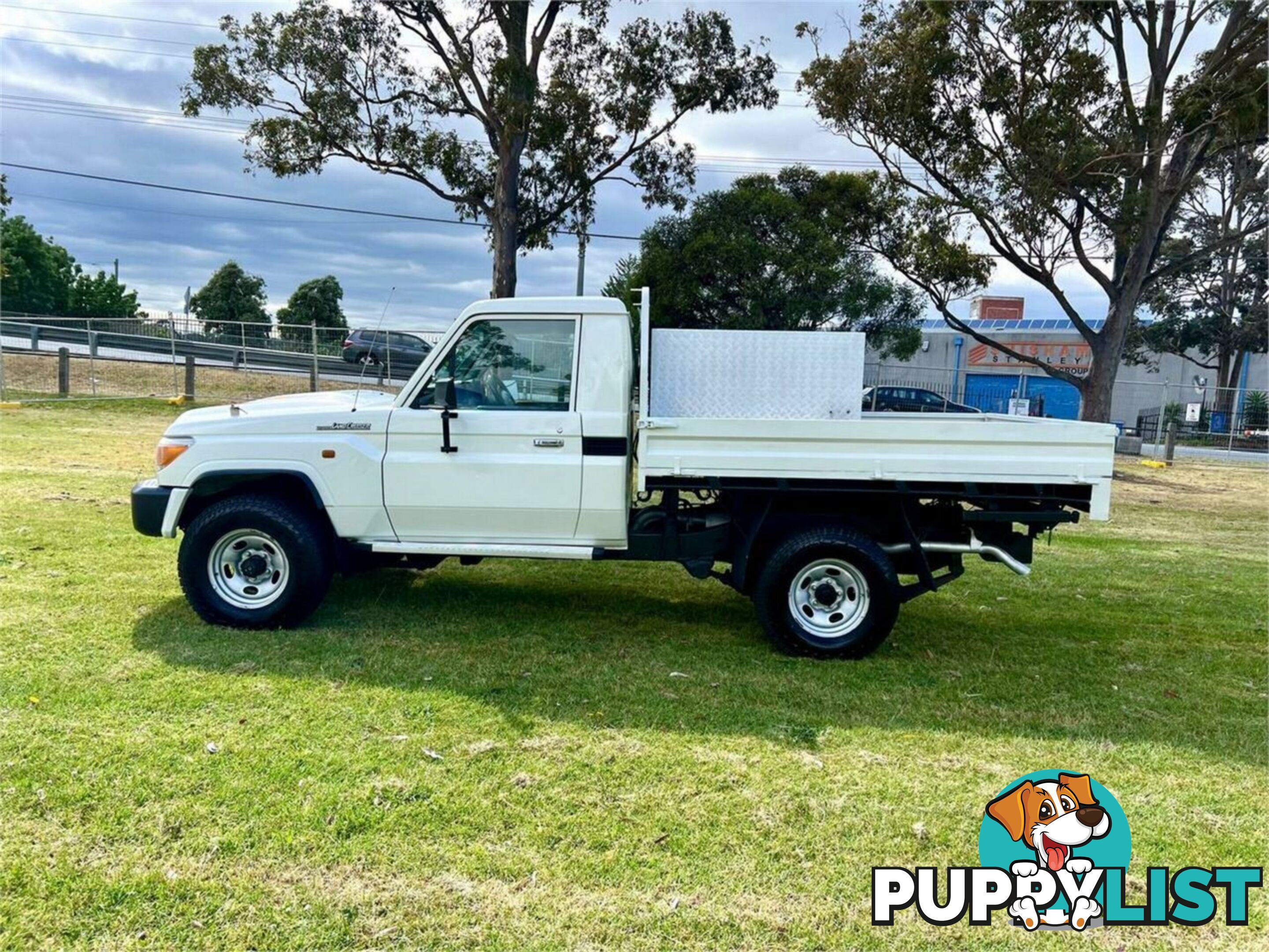 2019 TOYOTA LANDCRUISER WORKMATE (4X4) VDJ79R MY18 CAB CHASSIS