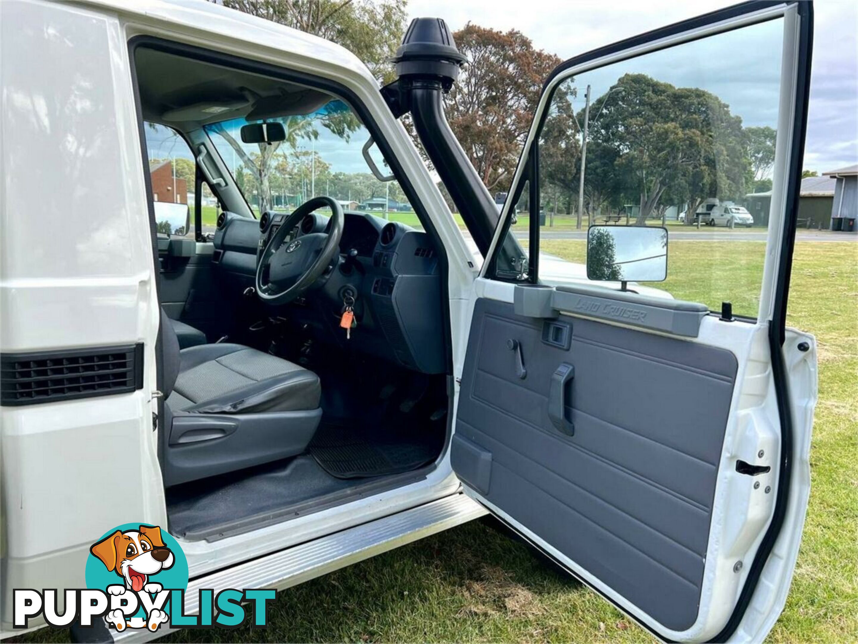 2019 TOYOTA LANDCRUISER WORKMATE (4X4) VDJ79R MY18 CAB CHASSIS