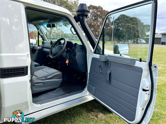 2019 TOYOTA LANDCRUISER WORKMATE (4X4) VDJ79R MY18 CAB CHASSIS