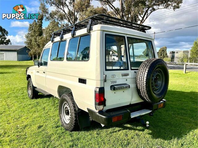 2010 TOYOTA LANDCRUISER WORKMATE (4X4) 11 SEAT VDJ78R 09 UPGRADE TROOP CARRIER