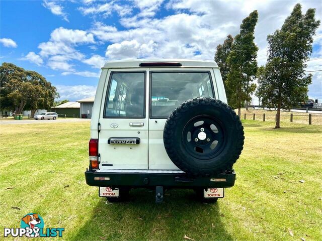 1998 TOYOTA LANDCRUISER (4X4) HZJ75RP CAB CHASSIS