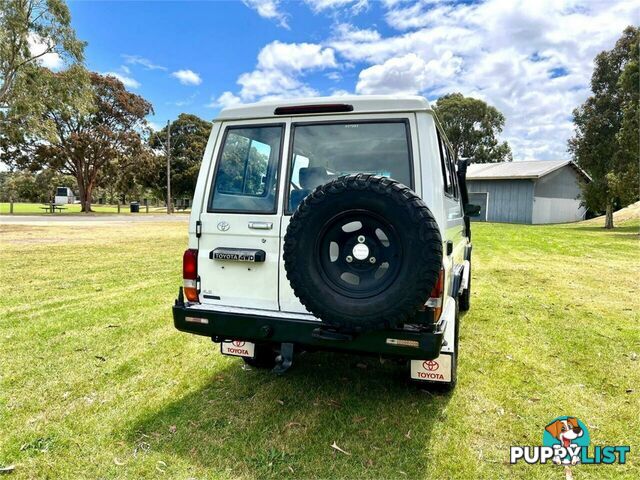 1998 TOYOTA LANDCRUISER (4X4) HZJ75RP CAB CHASSIS