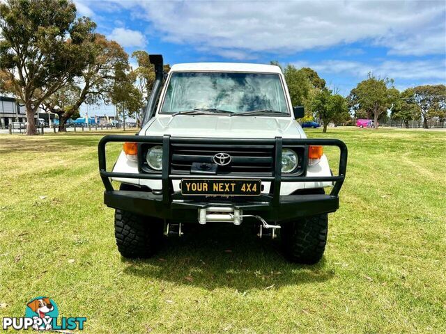 1998 TOYOTA LANDCRUISER (4X4) HZJ75RP CAB CHASSIS