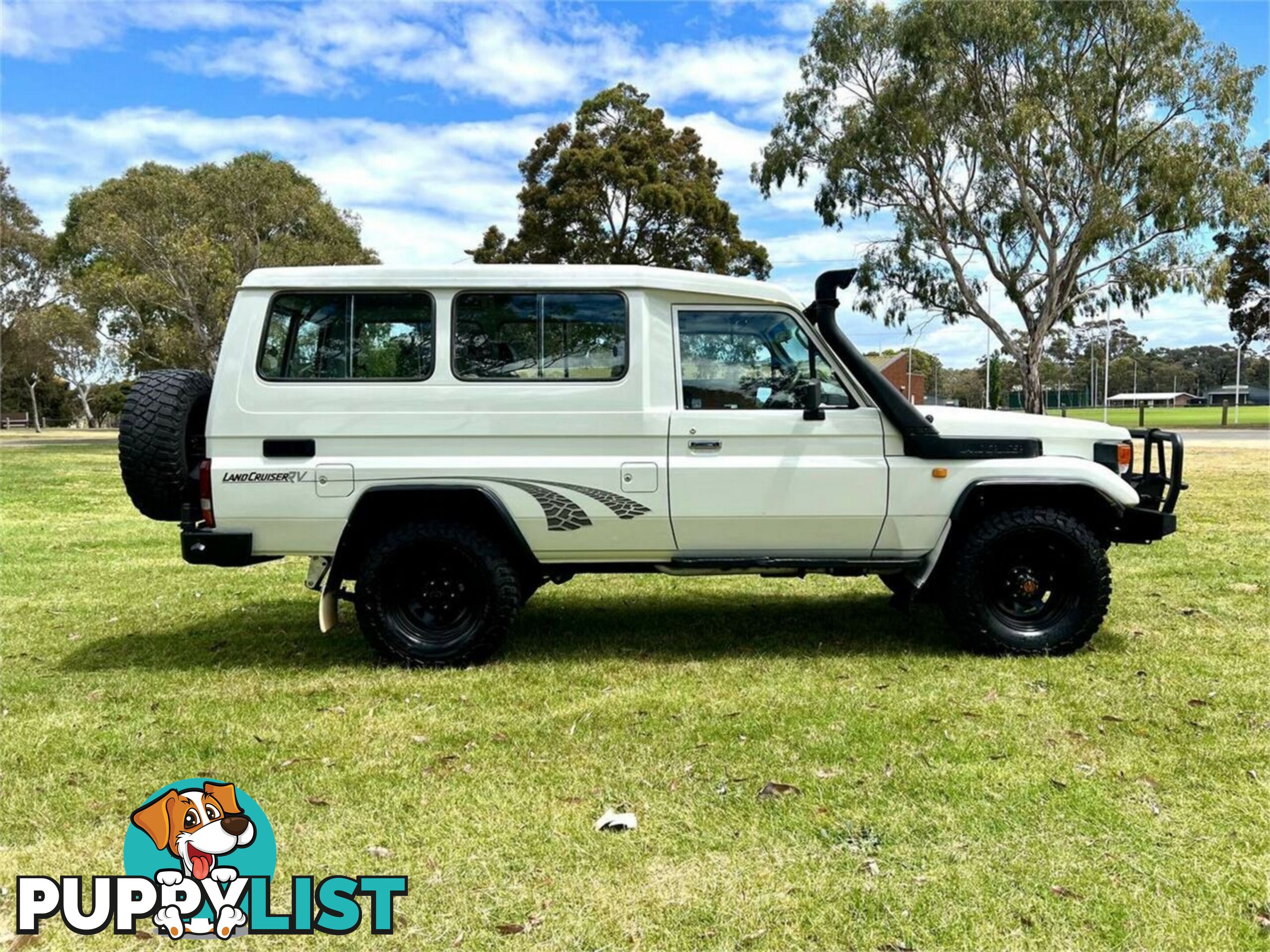 1998 TOYOTA LANDCRUISER (4X4) HZJ75RP CAB CHASSIS