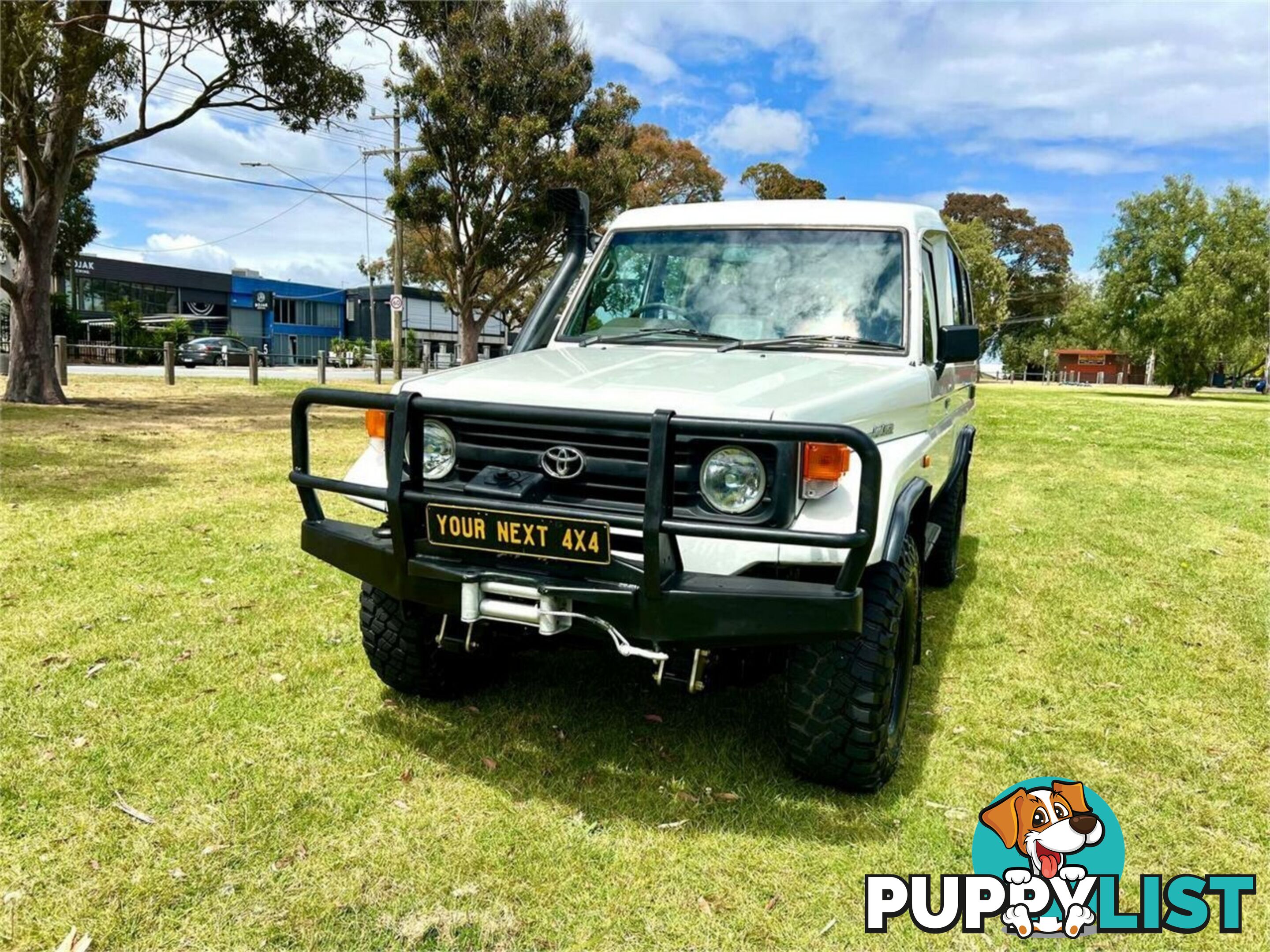 1998 TOYOTA LANDCRUISER (4X4) HZJ75RP CAB CHASSIS