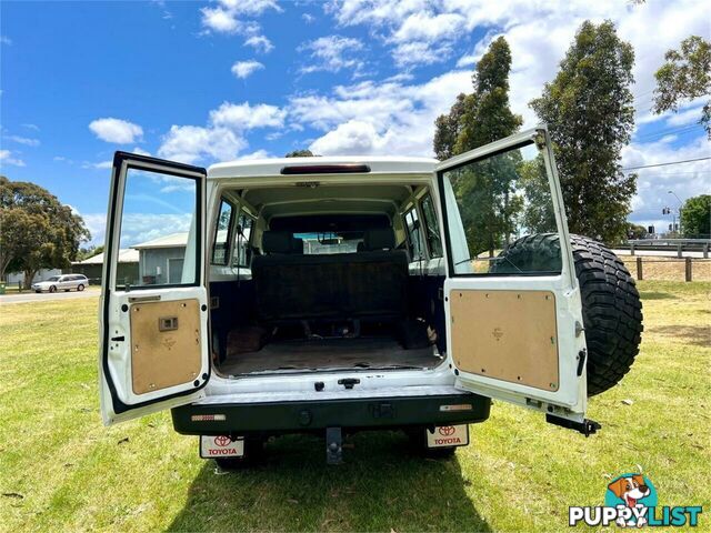 1998 TOYOTA LANDCRUISER (4X4) HZJ75RP CAB CHASSIS