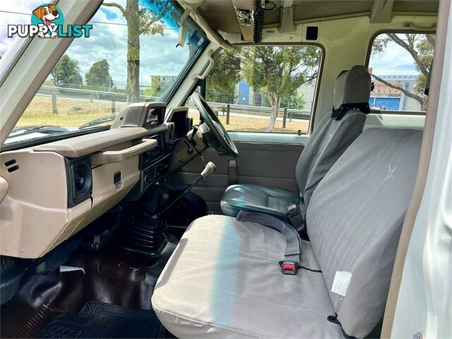 1998 TOYOTA LANDCRUISER (4X4) HZJ75RP CAB CHASSIS