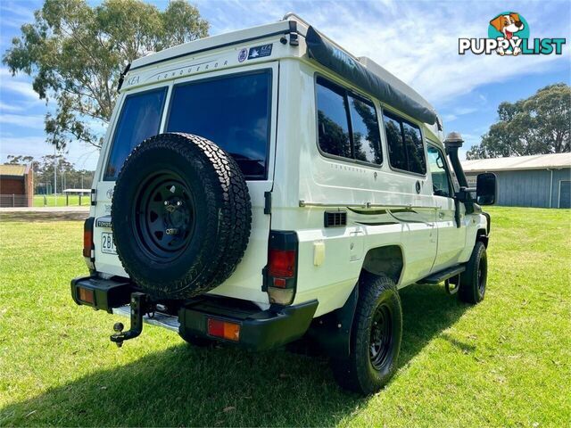 2009 TOYOTA LANDCRUISER WORKMATE (4X4) 3 SEAT VDJ78R TROOP CARRIER