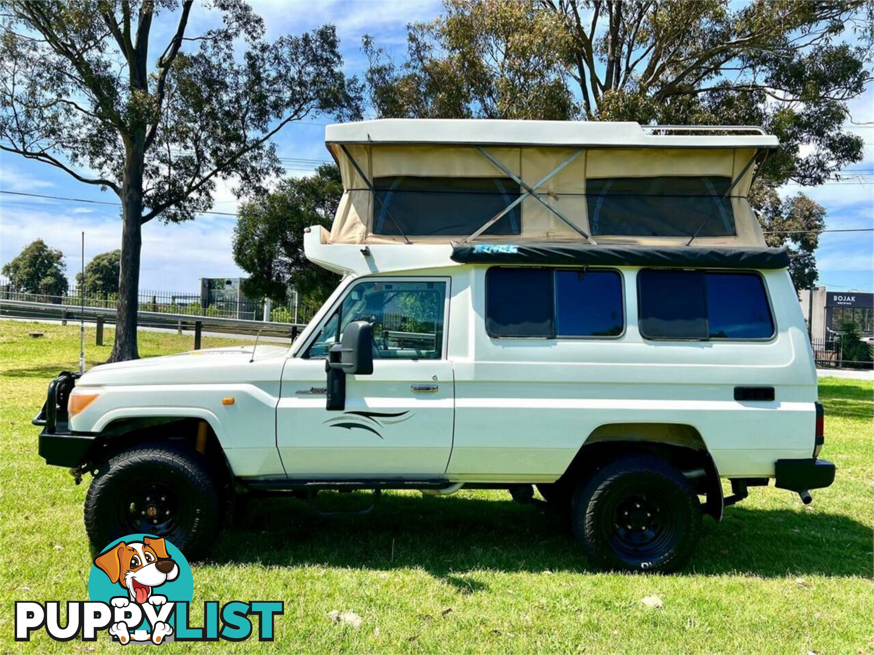 2009 TOYOTA LANDCRUISER WORKMATE (4X4) 3 SEAT VDJ78R TROOP CARRIER