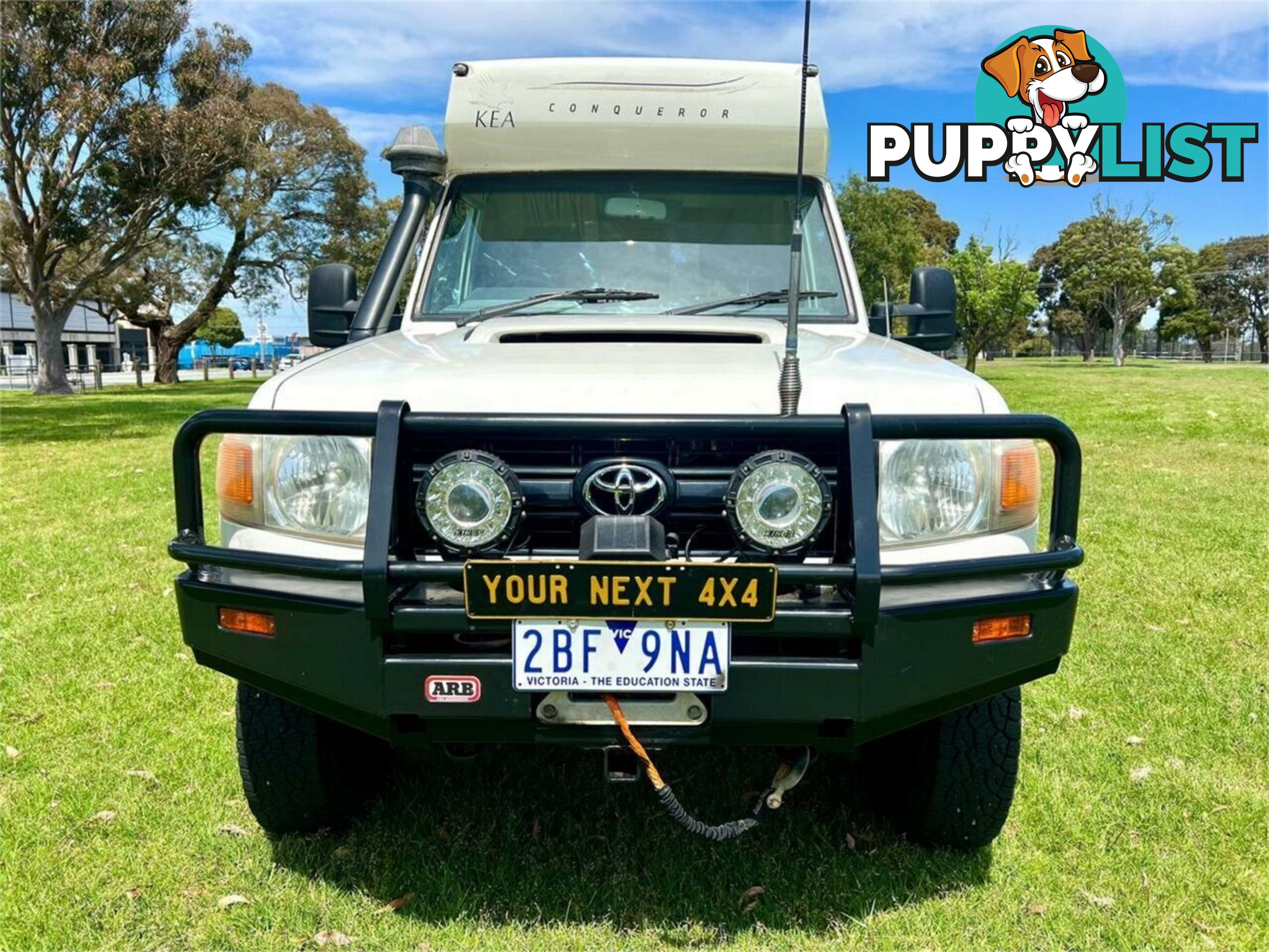 2009 TOYOTA LANDCRUISER WORKMATE (4X4) 3 SEAT VDJ78R TROOP CARRIER