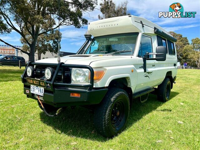 2009 TOYOTA LANDCRUISER WORKMATE (4X4) 3 SEAT VDJ78R TROOP CARRIER