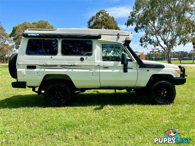 2009 TOYOTA LANDCRUISER WORKMATE (4X4) 3 SEAT VDJ78R TROOP CARRIER