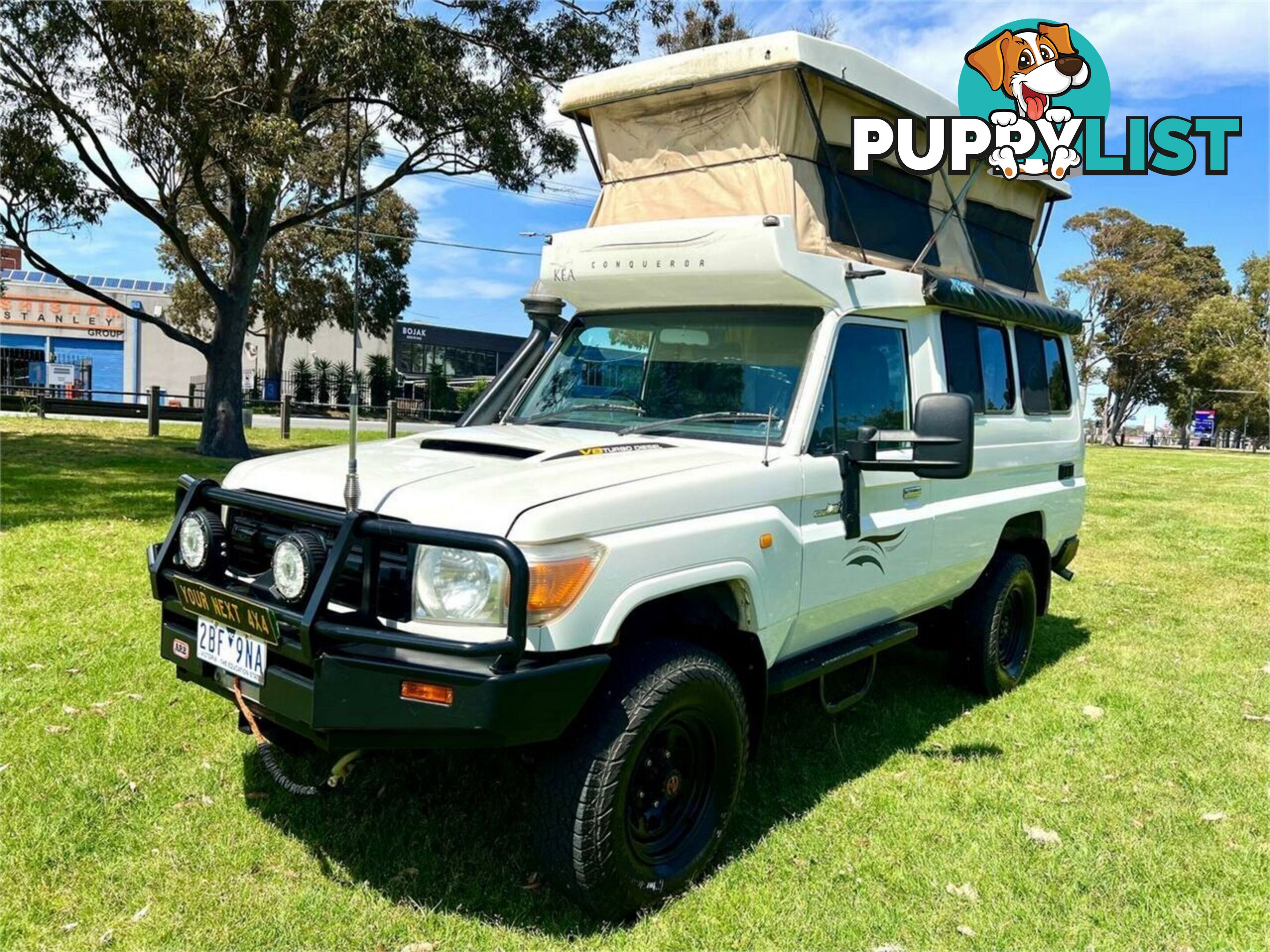 2009 TOYOTA LANDCRUISER WORKMATE (4X4) 3 SEAT VDJ78R TROOP CARRIER