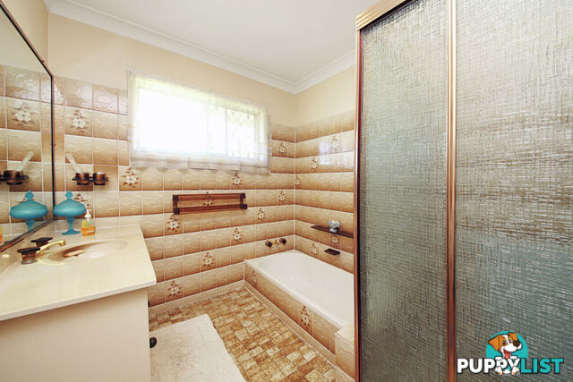 23 Tandanya Street MANSFIELD QLD 4122
