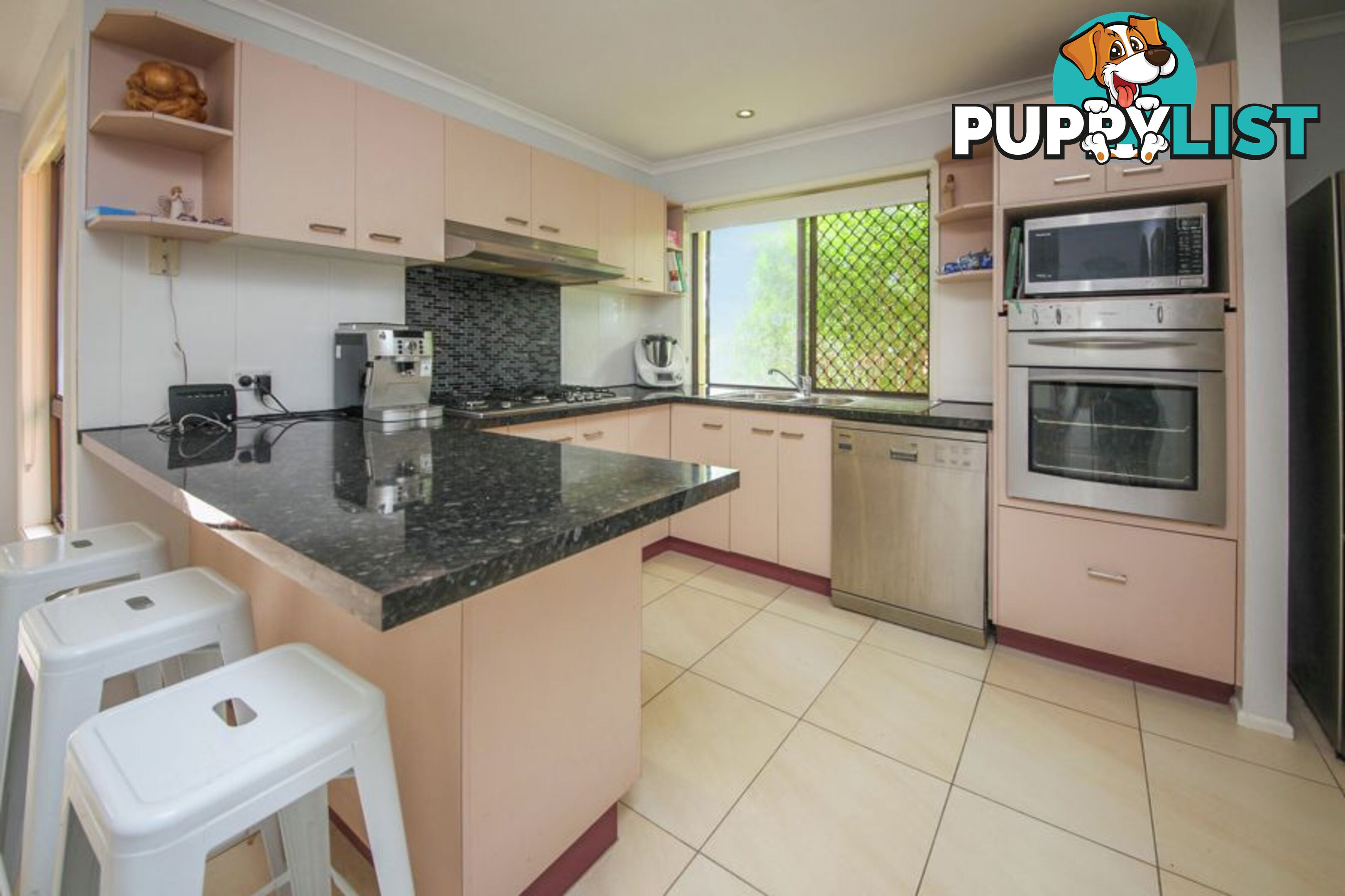 15 Leru Street MANSFIELD QLD 4122