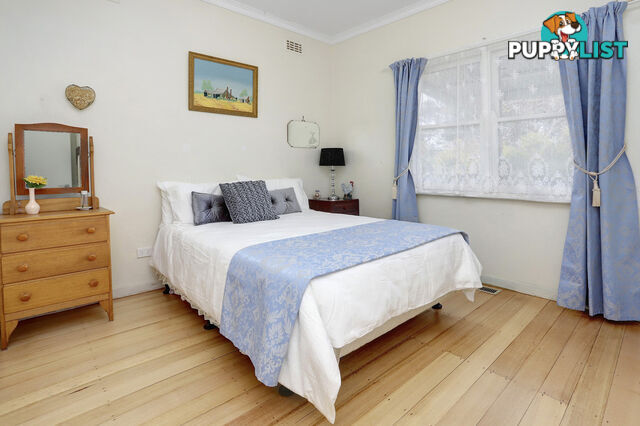 33 First Avenue ROSEBUD VIC 3939