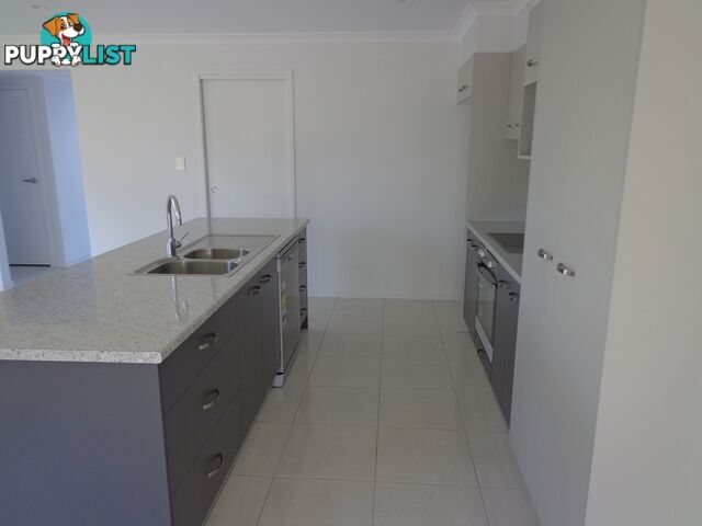 TIN CAN BAY QLD 4580