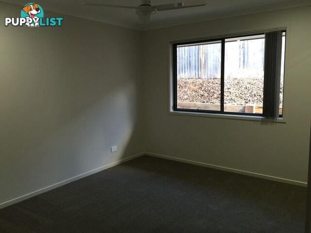 2/8 Trafalgar Court SOUTHSIDE QLD 4570