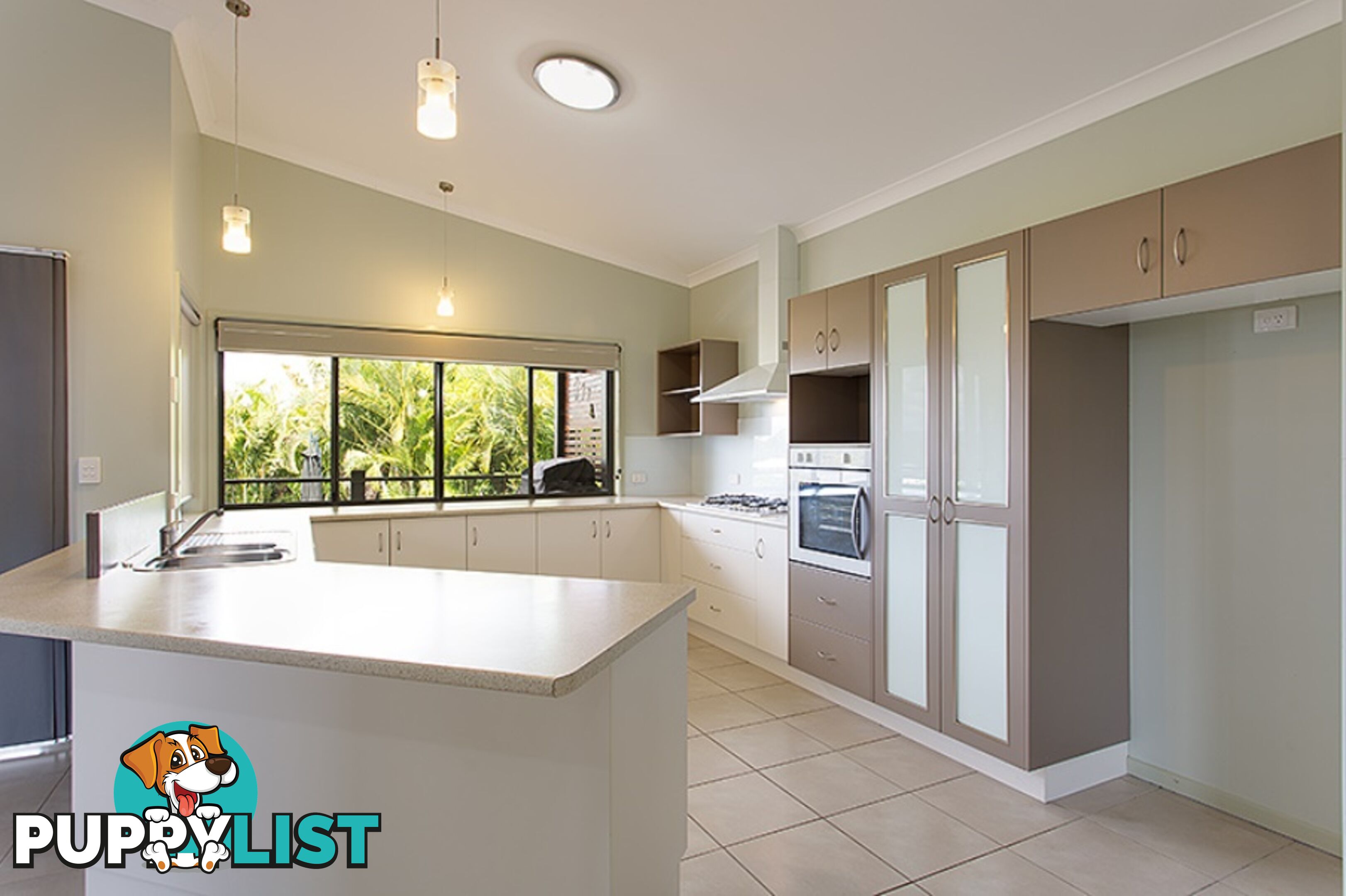 6 Oxley Court SOUTHSIDE QLD 4570