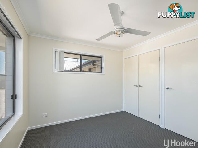 1/8 Wisteria Lane SOUTHSIDE QLD 4570