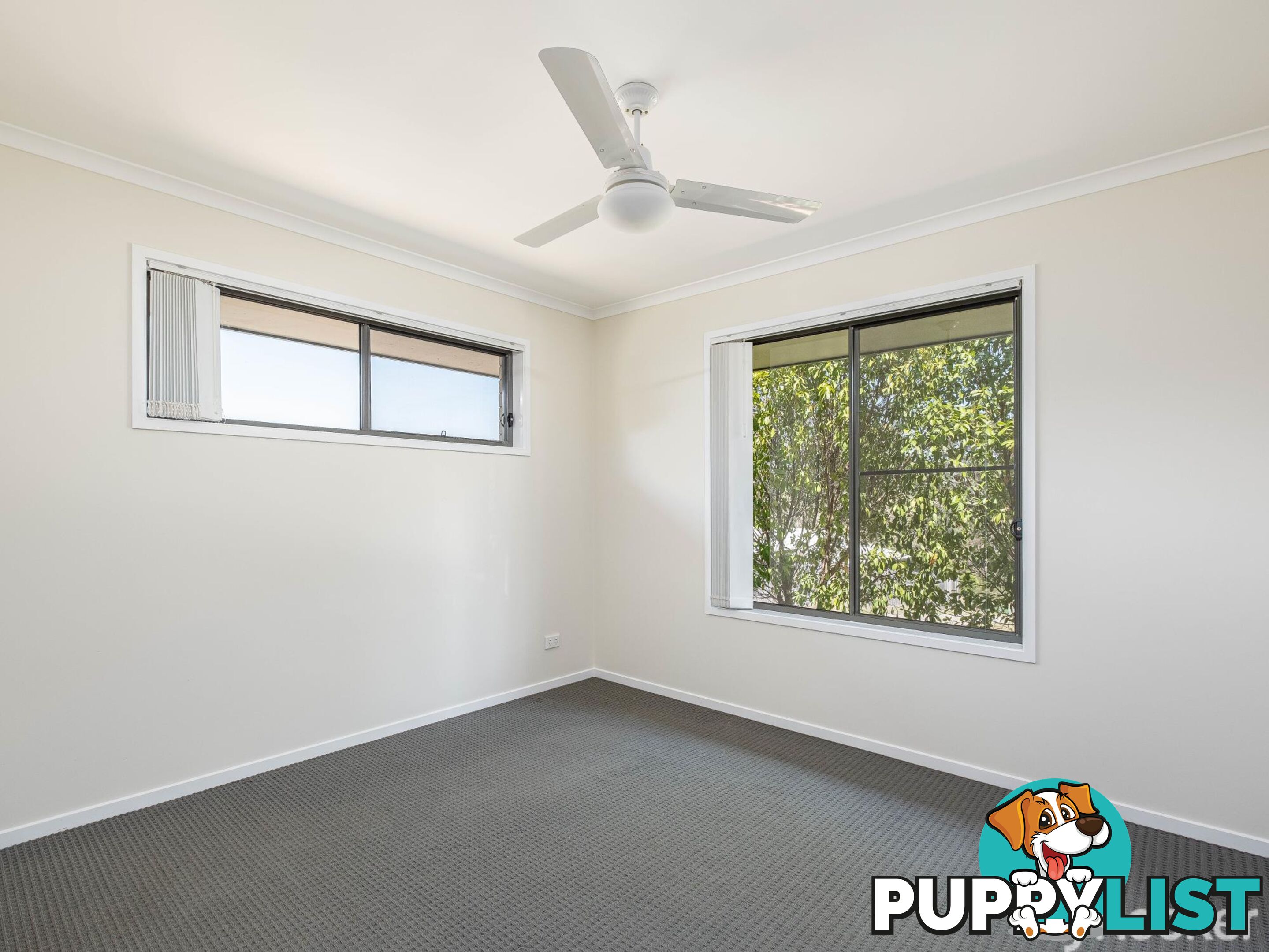 1/8 Wisteria Lane SOUTHSIDE QLD 4570