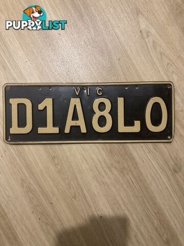 D1A8LO VICTORIAN LEGAL PLATES