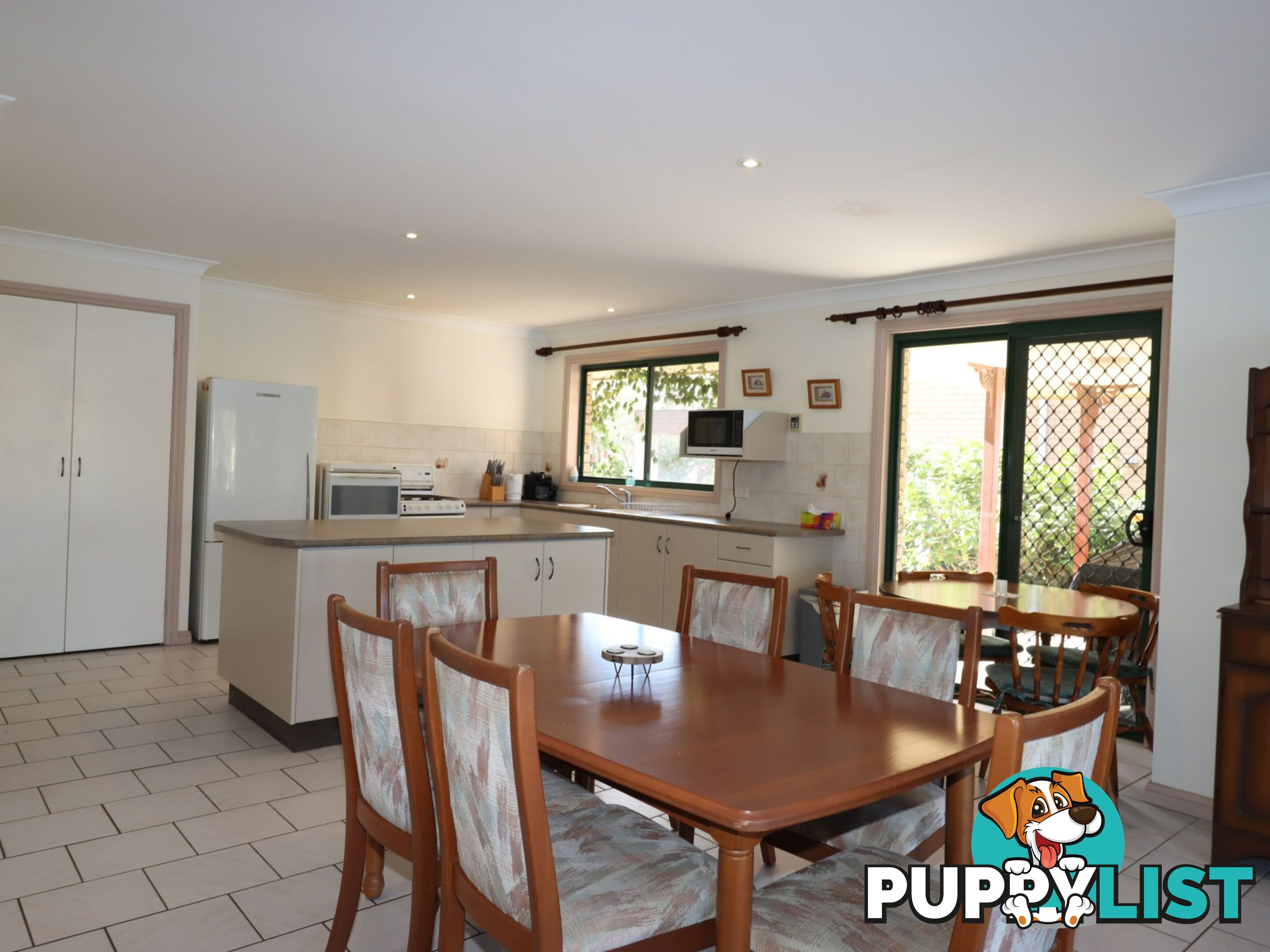 9 Plover Close SUSSEX INLET NSW 2540