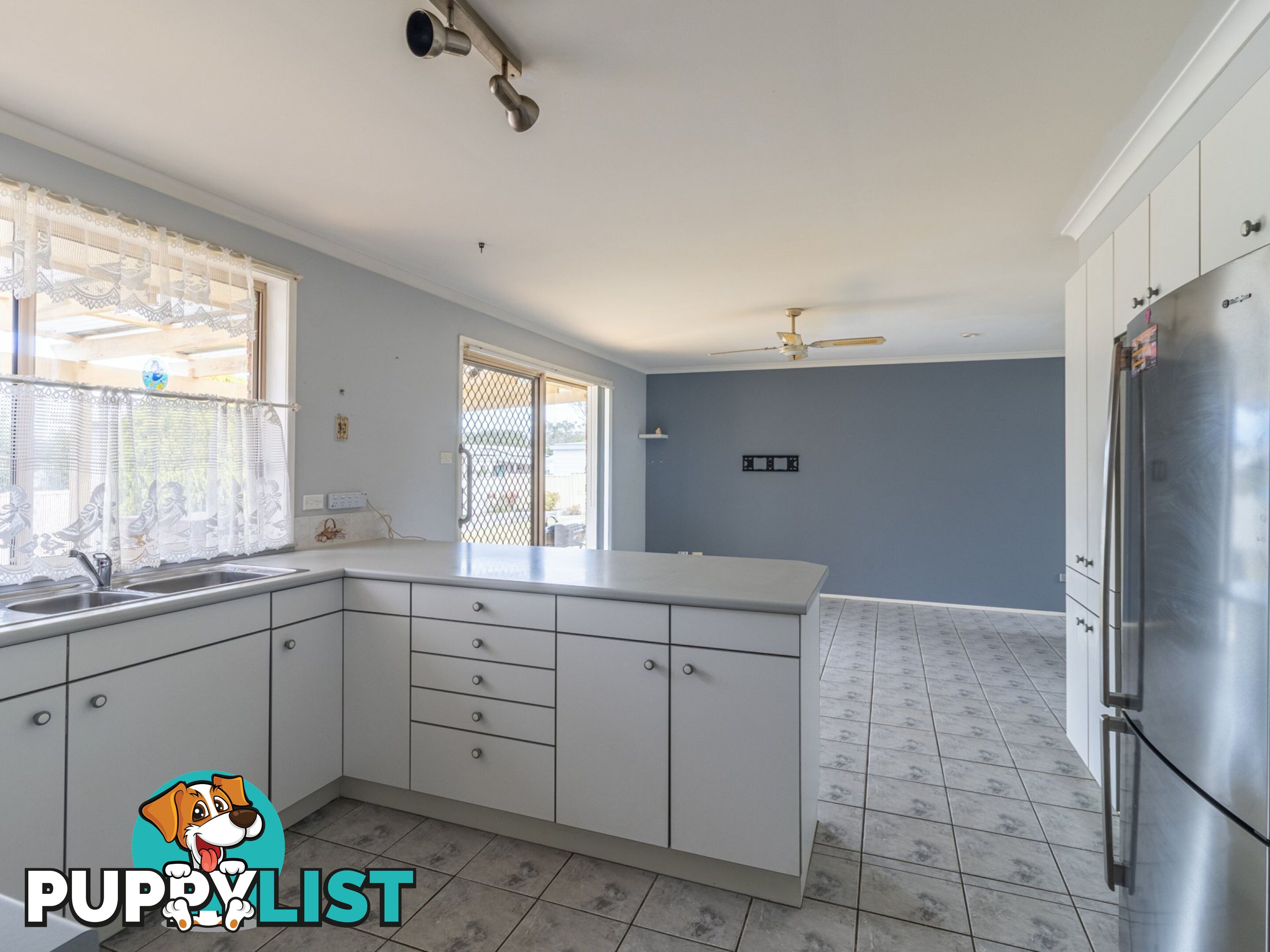 29 Tradewinds Avenue SUSSEX INLET NSW 2540